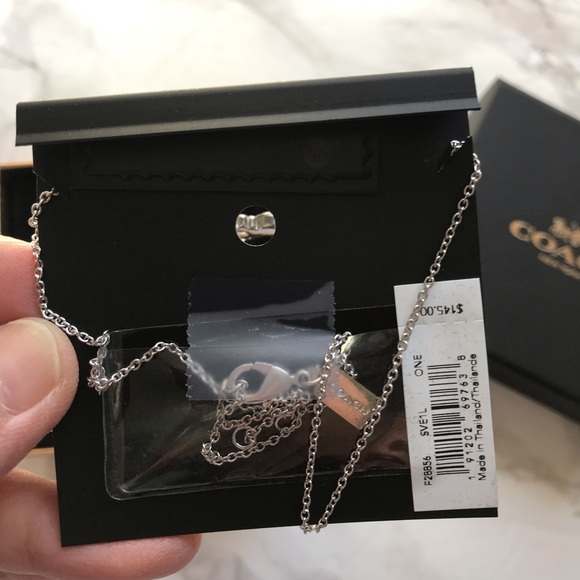 🍒NWT/NIB Coach triple stone bow necklace - Picture 3 of 5